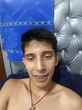 Chat +18 de gomitaboy_1 ao vivo