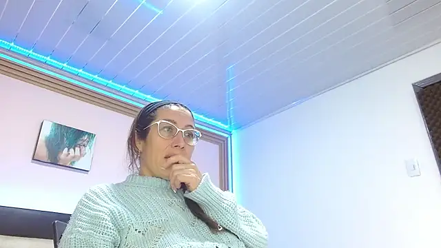 kaylaMinov_'s Live XXX Chat