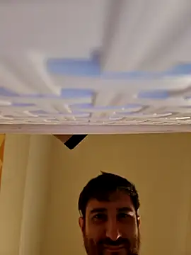 simo1097 Show in webcam