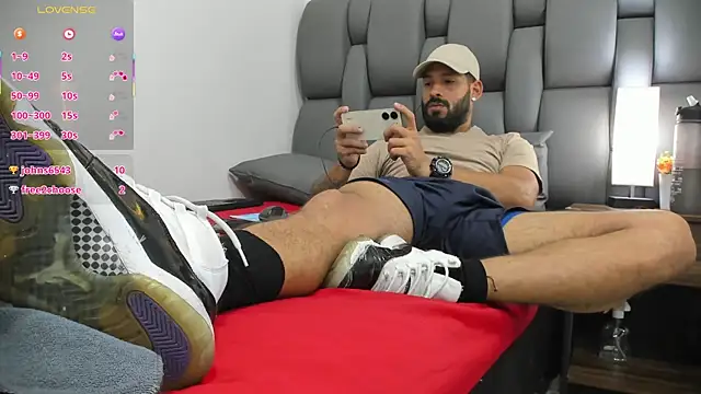 Chat +18 de Thiagogomez ao vivo