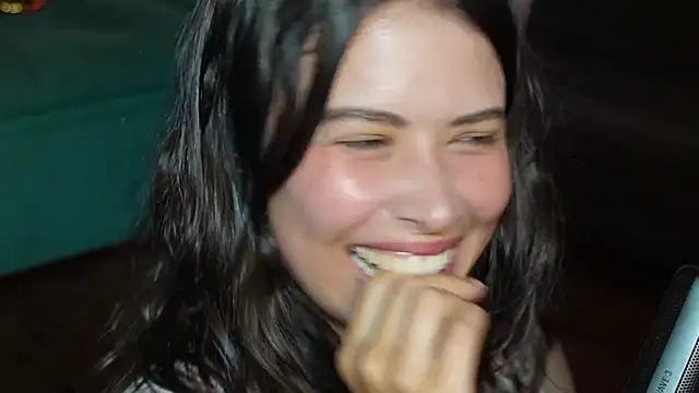 Živý XXX chat Kozzy_