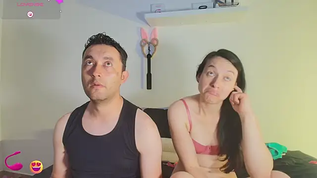 JeremmyAndStacy Chat XXX live