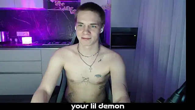Show modela yourlildemon na web-kameri