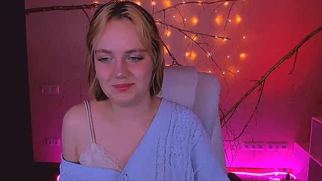 Онлайн чат XXX madeline_doll