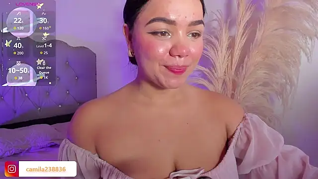 _camilaa Show in webcam