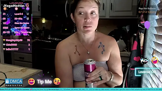 YogaHottie76 webcam show