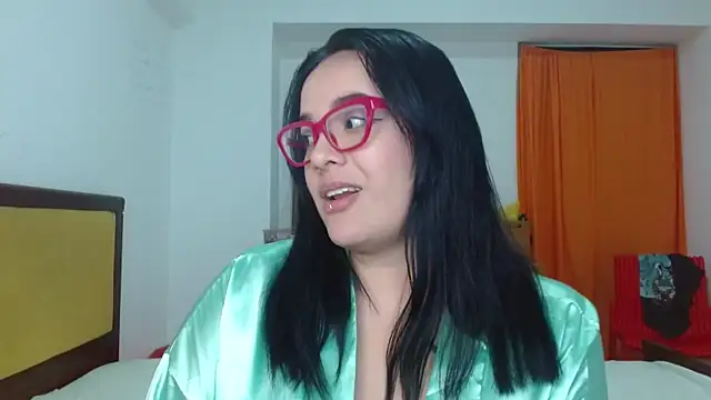 Nova-Satela Live XXX-chat