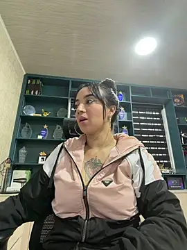 دردشة EmmyEvans1 الجنسية المباشرة