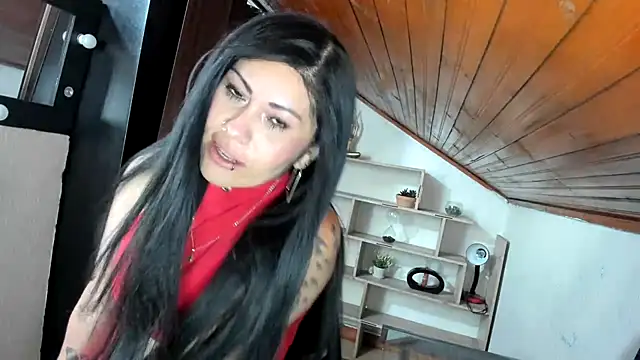 Tania_mature élő XXX-chatje