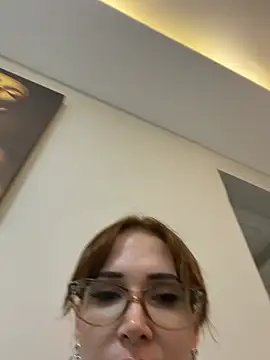 Irresistible24: απευθείας συνομιλία ΧΧΧ