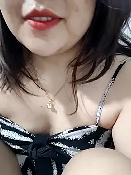 Gia_gia68's Webcam Show