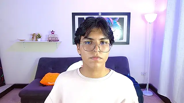 Maecum18のライブXXXチャット