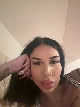 Chatroom XXX en direct de SpicyViviana