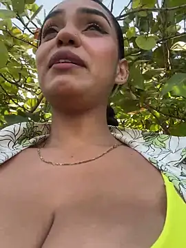 Sara-77: онлайн-секс-чат