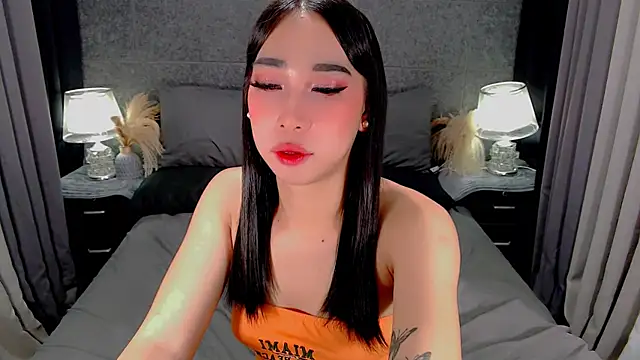 saphira_fucks 网络视讯表演