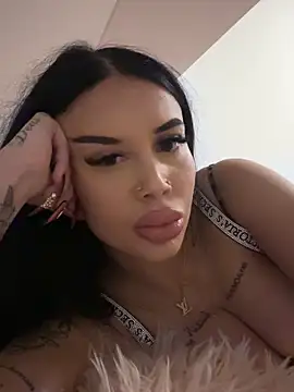 SpicyViviana 라이브 XXX 채팅