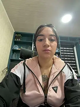 EmmyEvans1 live XXX chat