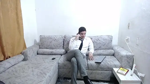 Victor_Maitland Show in webcam