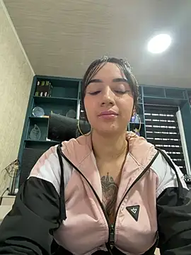 Chat +18 de EmmyEvans1 ao vivo