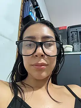 pregnant_sofii18 Show Webcam