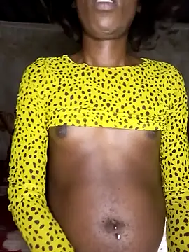 hoittytoittyxx élő XXX-chatje