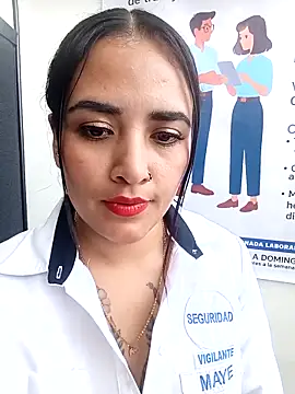 Chat XXX en directo de MAYE__13