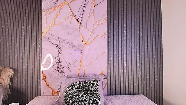 big_tits_in_your_face 网  络视讯表演