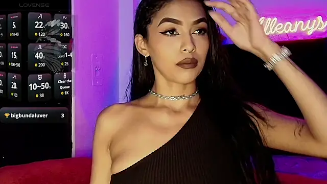 Alleanys_Cristal élő XXX-chatje