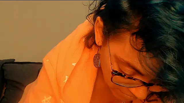 Ju-Hot Live XXX-chat