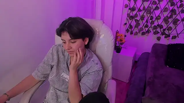 Chat +18 de Nathaly_ds ao vivo