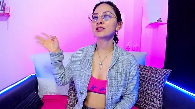 Show modela evelyn_miller___ na web-kameri