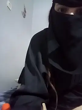 Milan-88 Chat XXX live