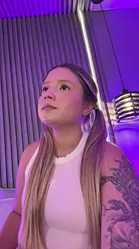 MiaPetit_: απευθείας συνομιλία ΧΧΧ