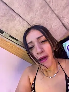 kendall_flower Chat XXX in diretta