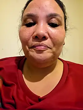 Curvy-Nthabi_X Adlı Modelin Canlı XXX Sohbeti