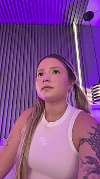 MiaPetit_'s Webcam Show