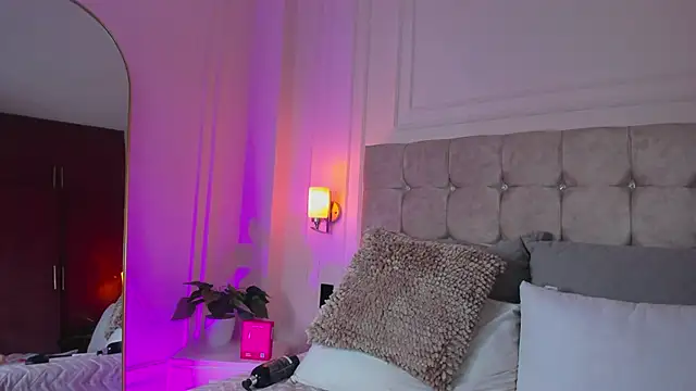 Chat +18 de JasmineRoss_1 ao vivo