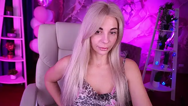 BellaRayyy's Live XXX Chat