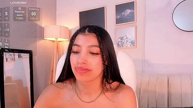 Tiffany_Low Live XXX Chat