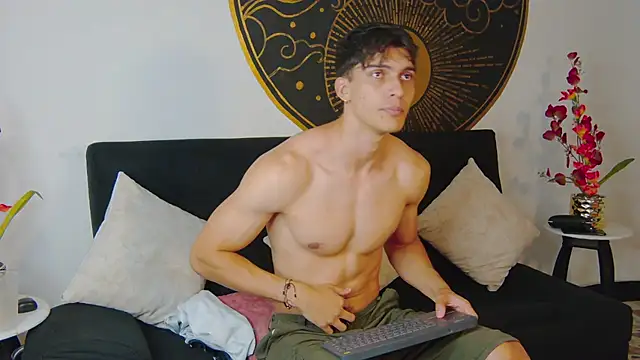 AlessioVitale 网络视讯表演