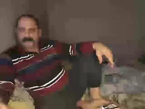 Biracikral Adlı Modelin Web Kamerası Şovu