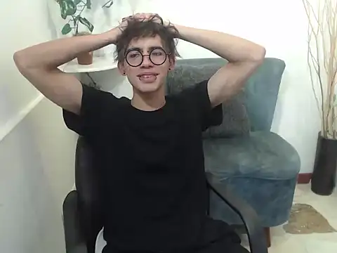 AaronBeer_ webkamerás műsora