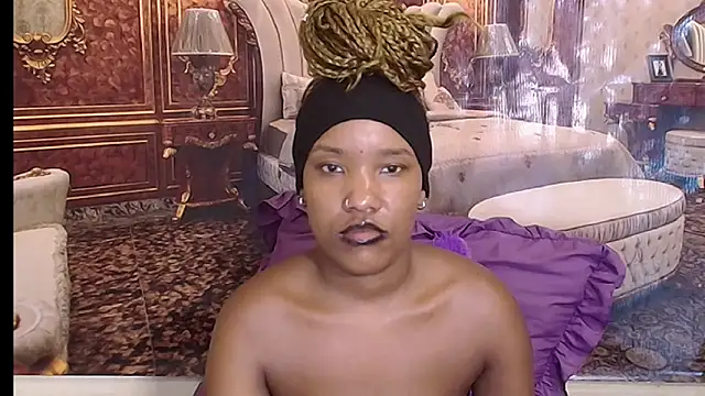 EroticSexyPrada's Live XXX Chat