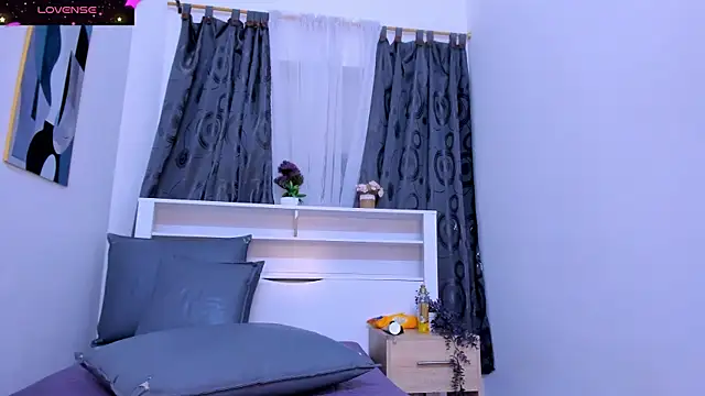 Mistt_Mia: απευθείας συνομιλία ΧΧΧ