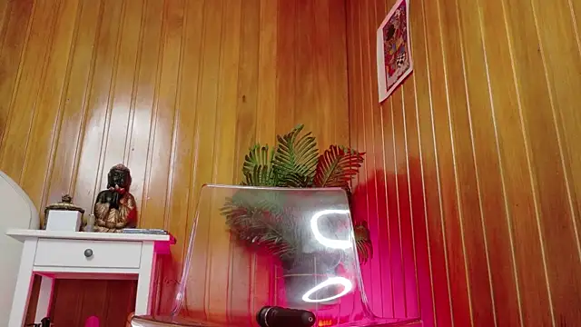 Zafiro_Gem_ – Live XXX-chat