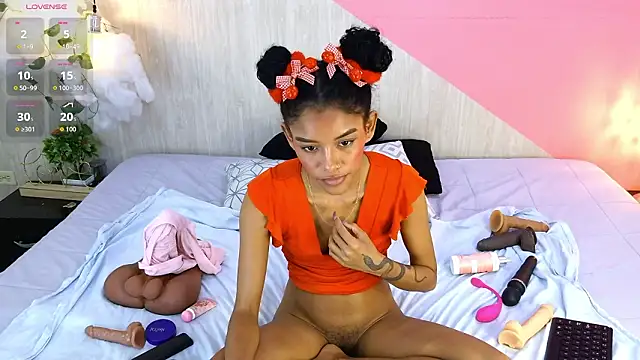 adisson_petite1's Live XXX Chat