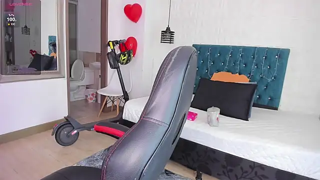 isaa_dl Adlı Modelin Canlı XXX Sohbeti