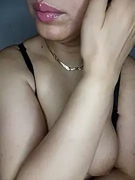 kamilia_sexyy Adlı Modelin Web Kamerası Şovu