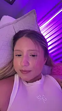 دردشة MiaPetit_ الجنسية المباشرة