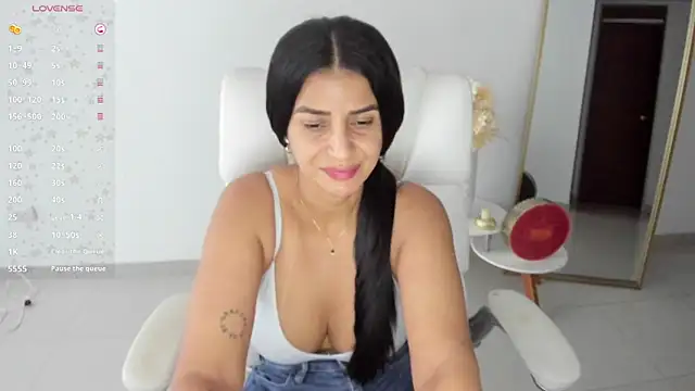 แชท XXX สดของ renata_t_